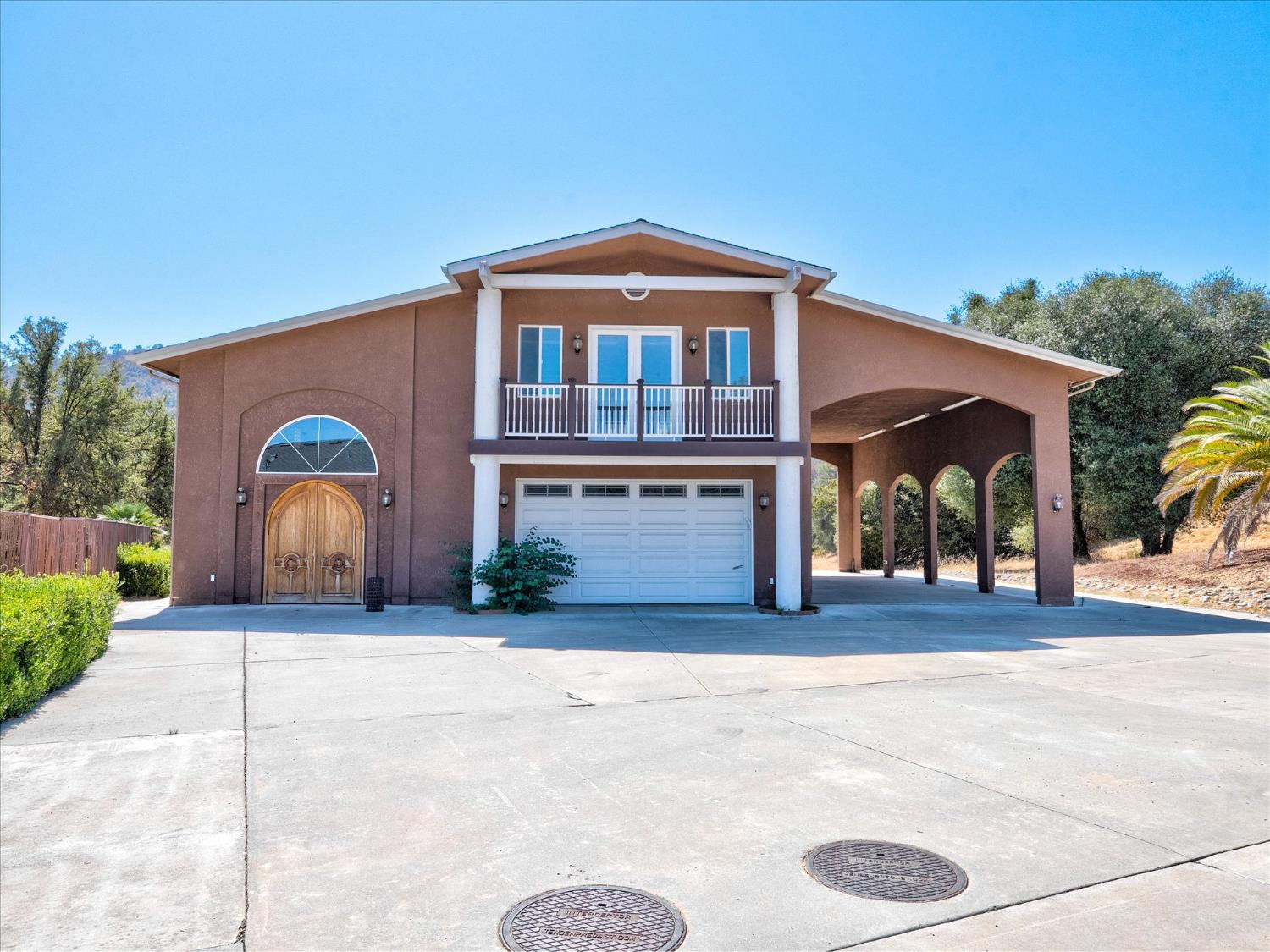 49344 Deerview Ln, Oakhurst, CA 93644