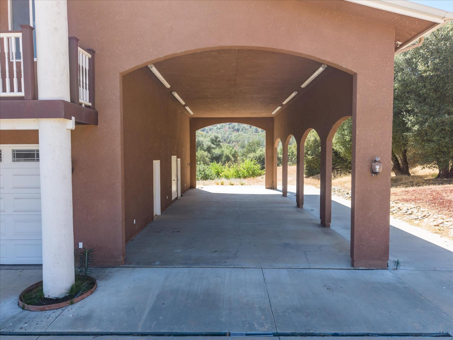 49344 Deerview Ln, Oakhurst, CA 93644