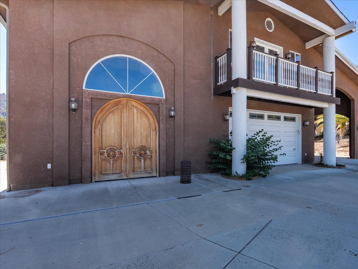 49344 Deerview Ln, Oakhurst, CA 93644