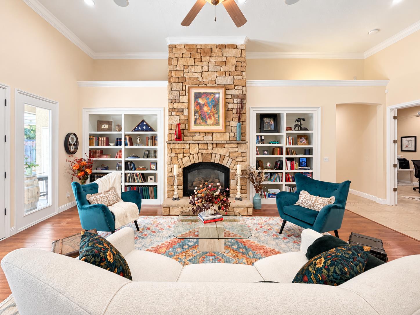 284 W Lester Ave, Clovis, CA 93619