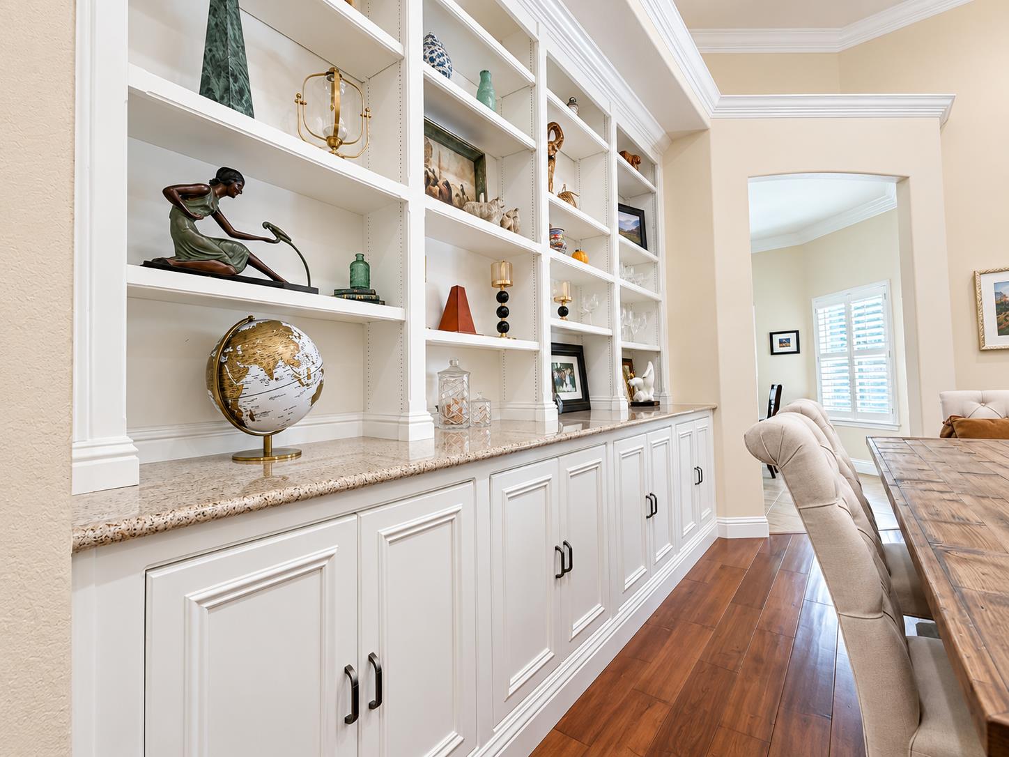 284 W Lester Ave, Clovis, CA 93619