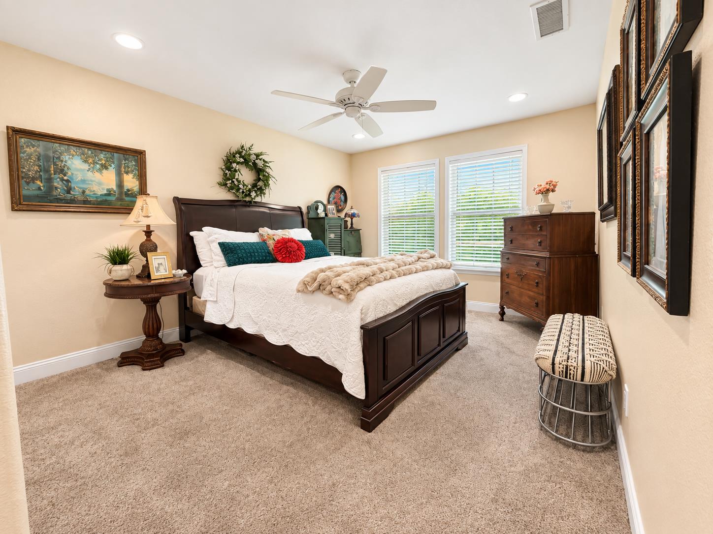 284 W Lester Ave, Clovis, CA 93619