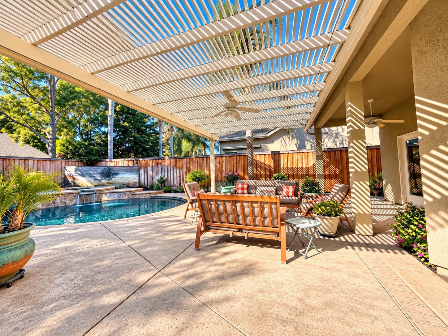 284 W Lester Ave, Clovis, CA 93619