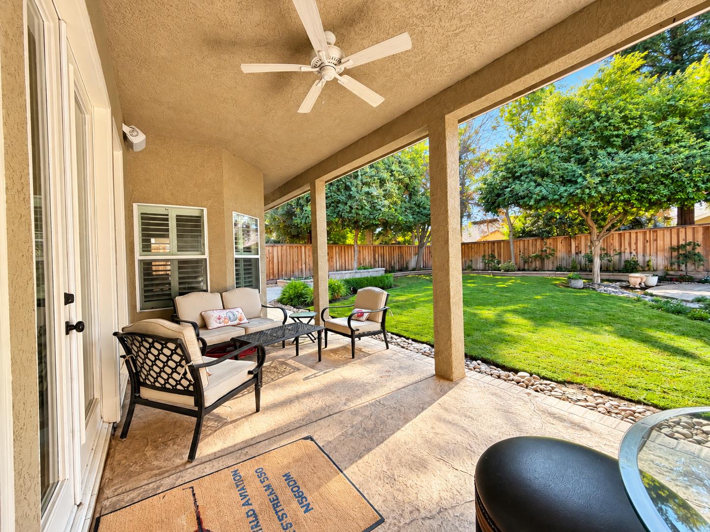 284 W Lester Ave, Clovis, CA 93619