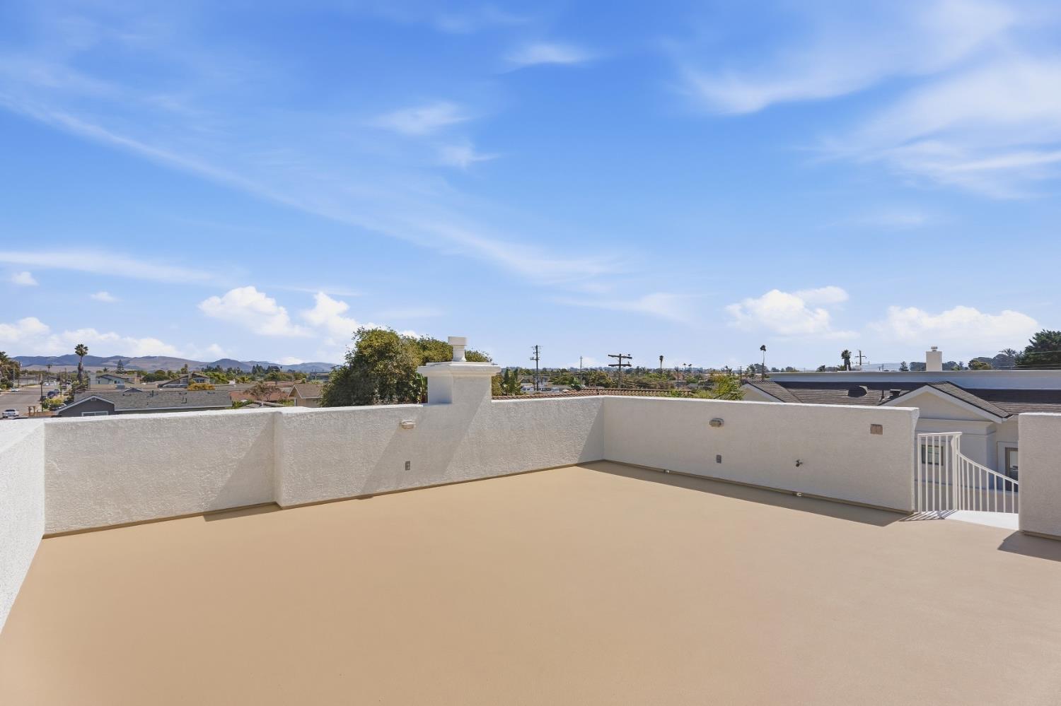 722 Seabright Ave, Grover Beach, CA 93433