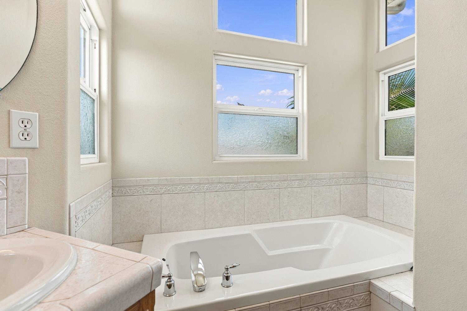 722 Seabright Ave, Grover Beach, CA 93433
