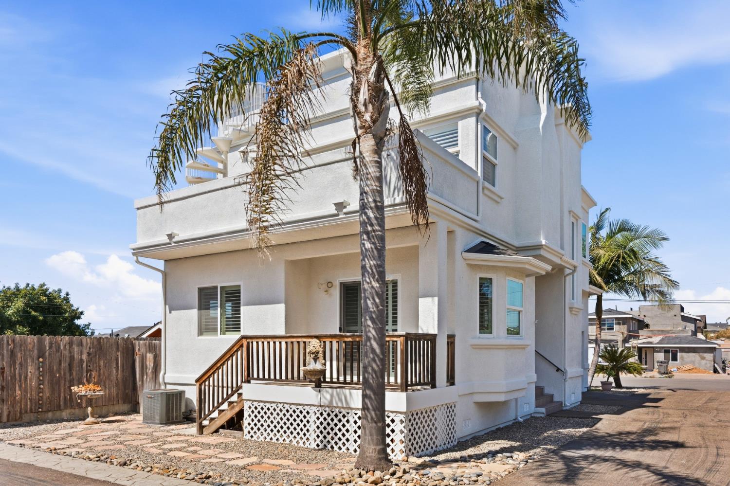 722 Seabright Ave, Grover Beach, CA 93433