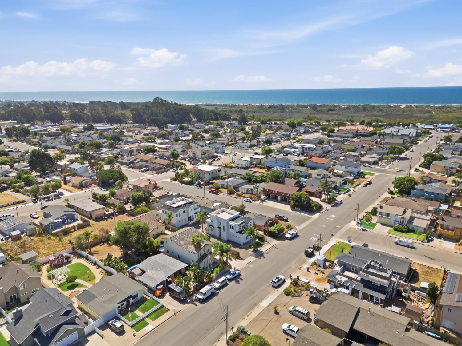 722 Seabright Ave, Grover Beach, CA 93433