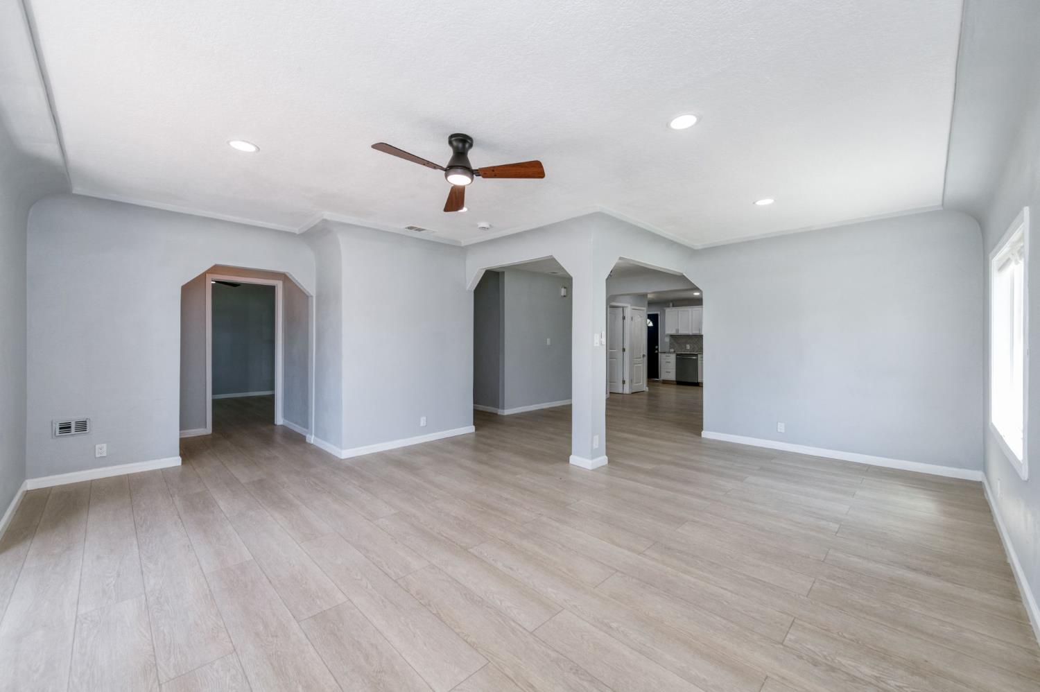 934 W Terrace Ave, Fresno, CA 93705