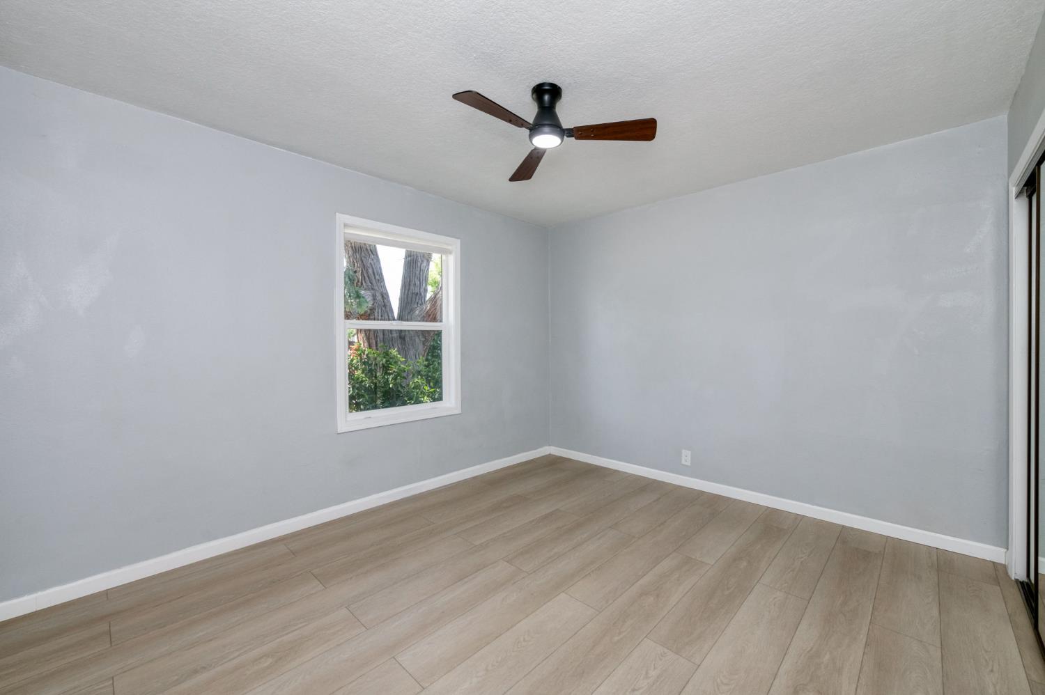 934 W Terrace Ave, Fresno, CA 93705