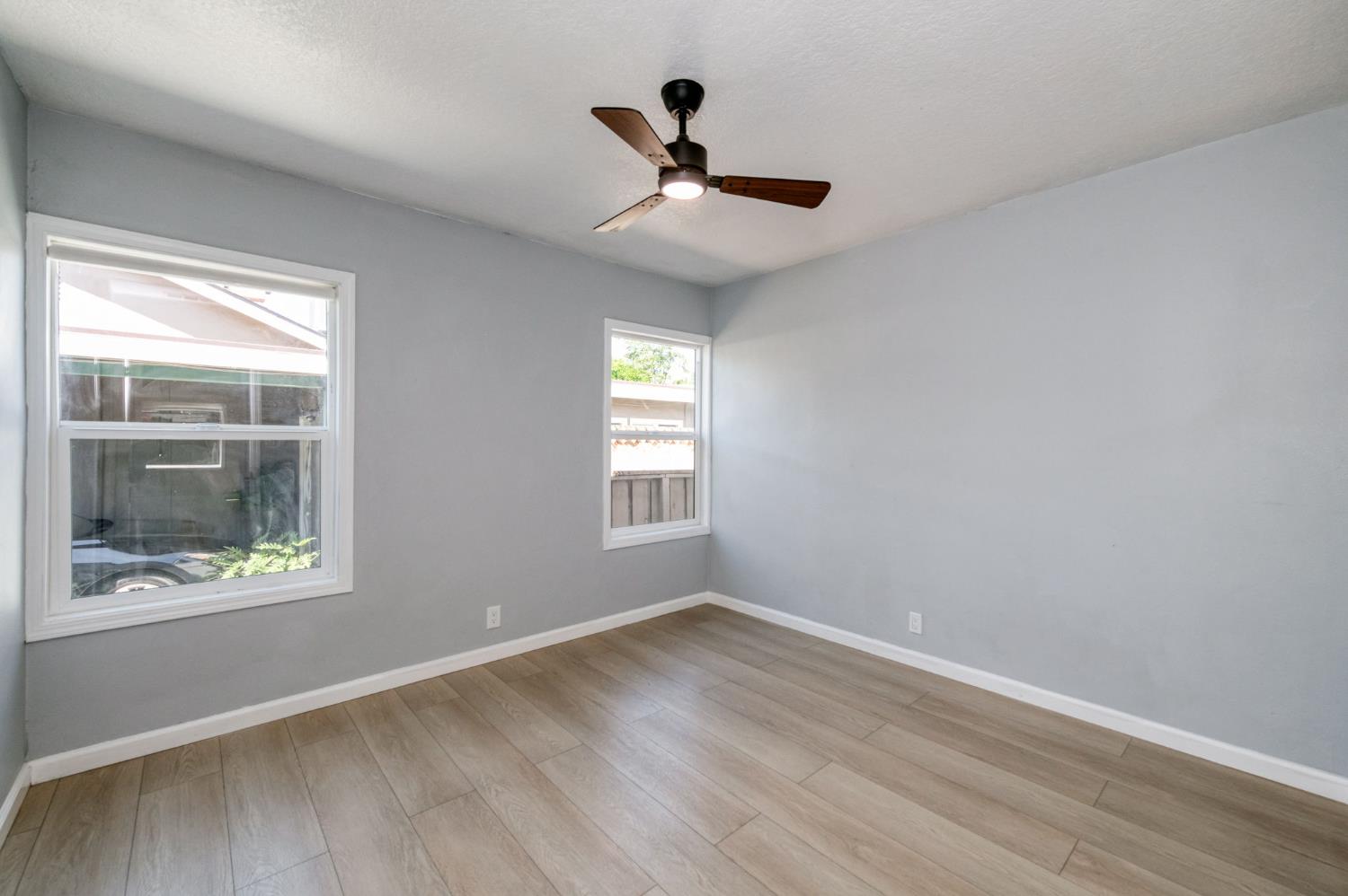 934 W Terrace Ave, Fresno, CA 93705