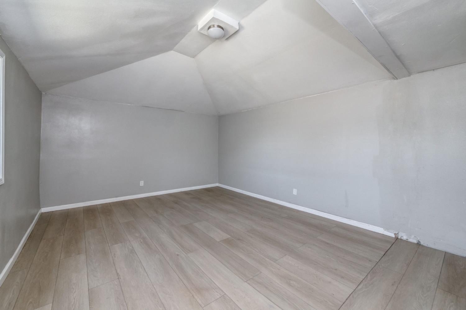 934 W Terrace Ave, Fresno, CA 93705
