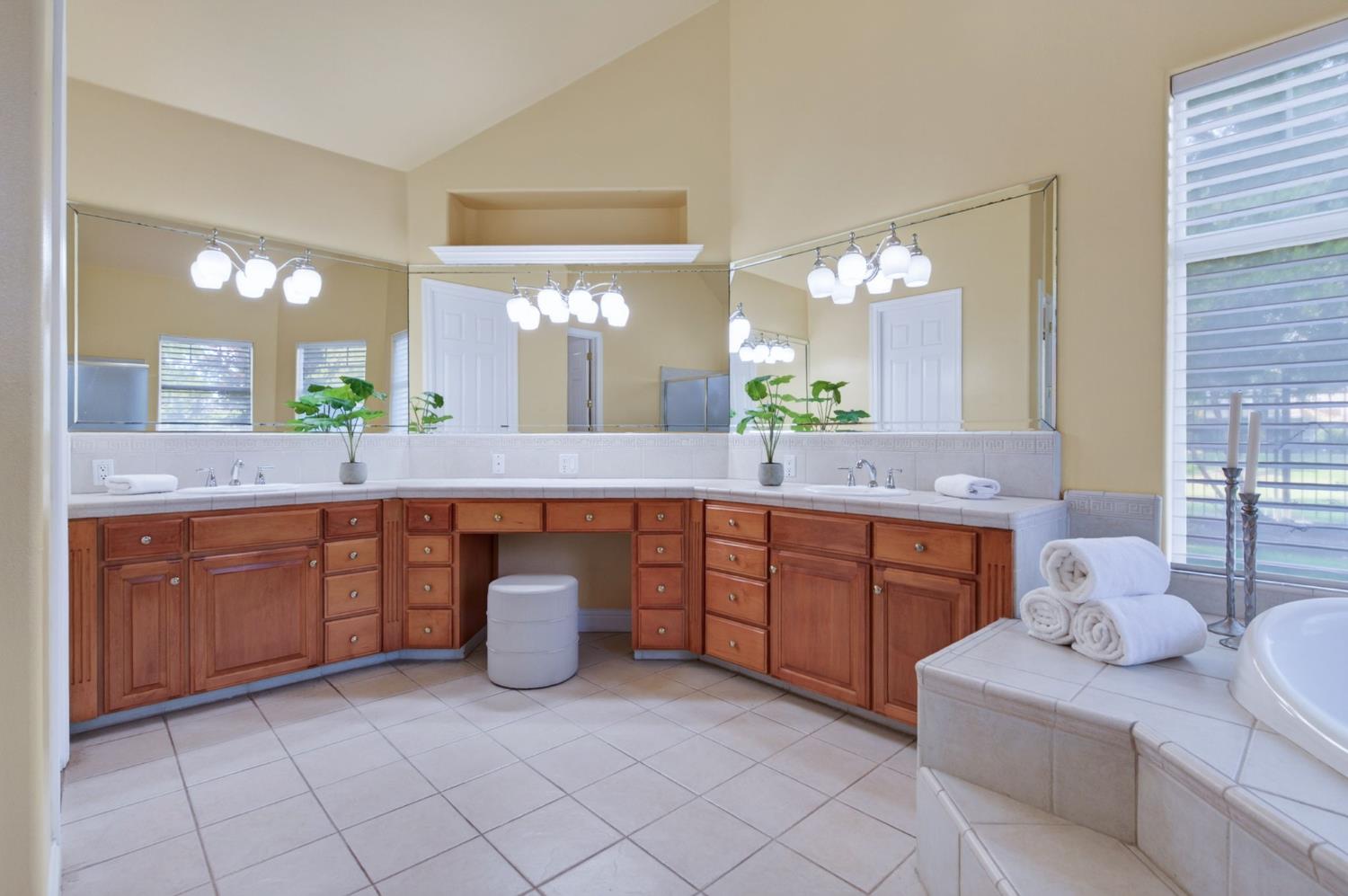 3386 E Via Monte Verdi Ave, Clovis, CA 93619