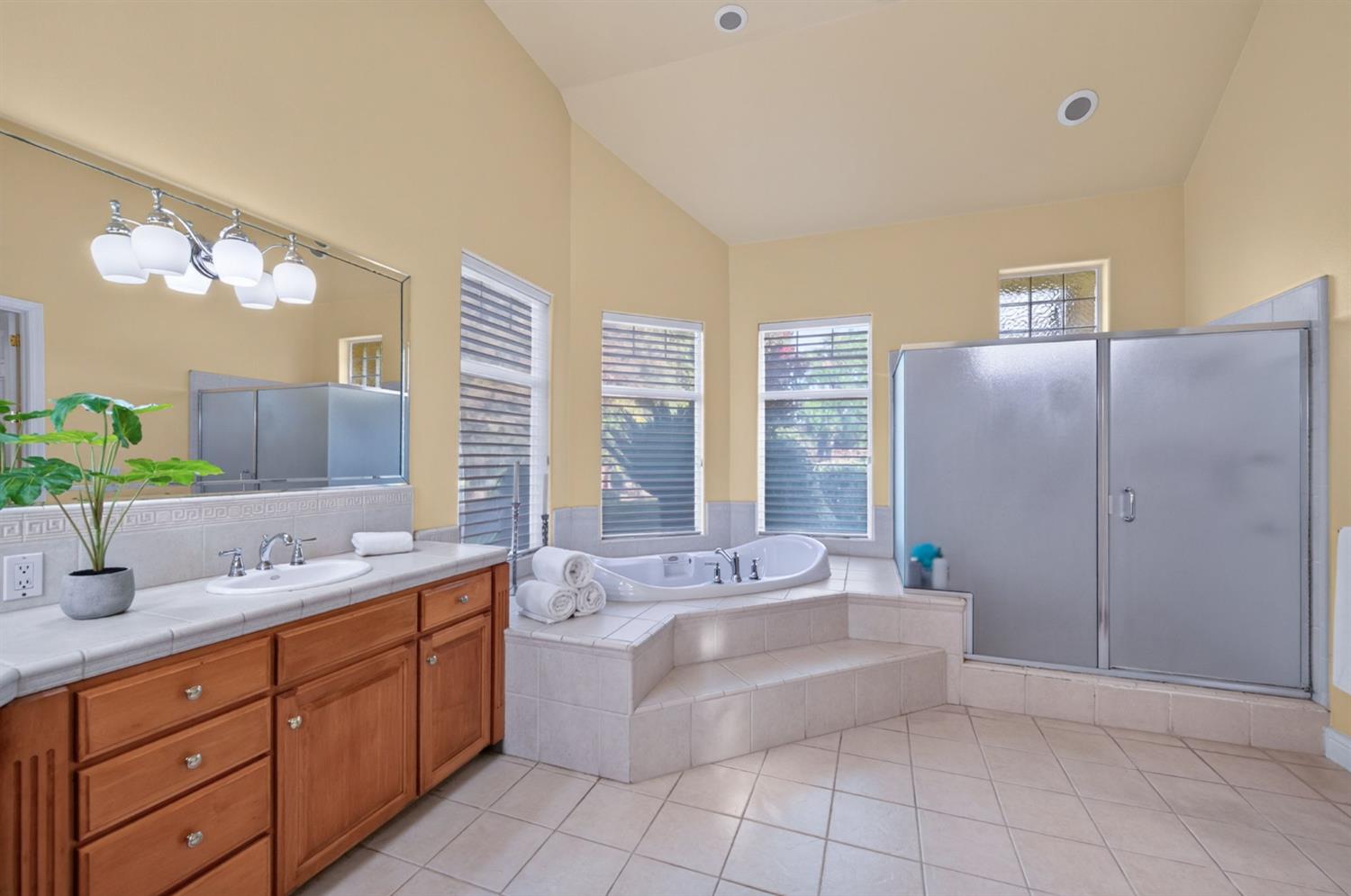 3386 E Via Monte Verdi Ave, Clovis, CA 93619