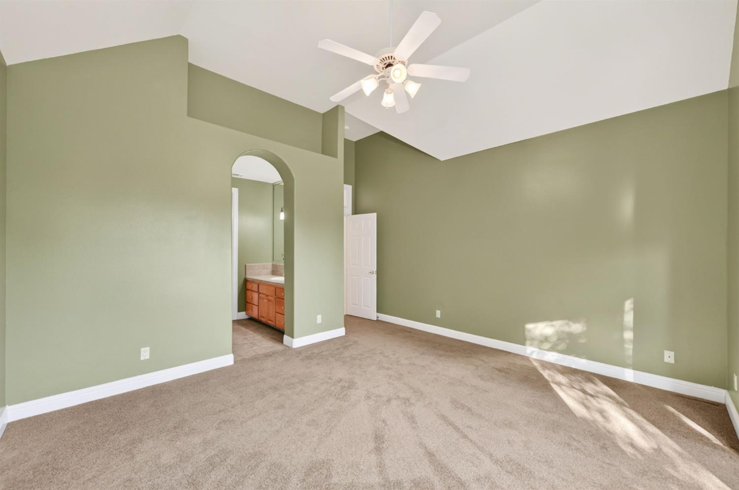 3386 E Via Monte Verdi Ave, Clovis, CA 93619