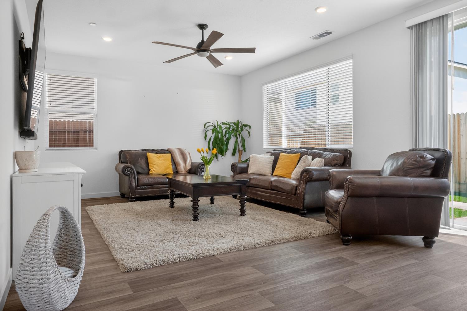 4242 Hampton Way, Clovis, CA 93619