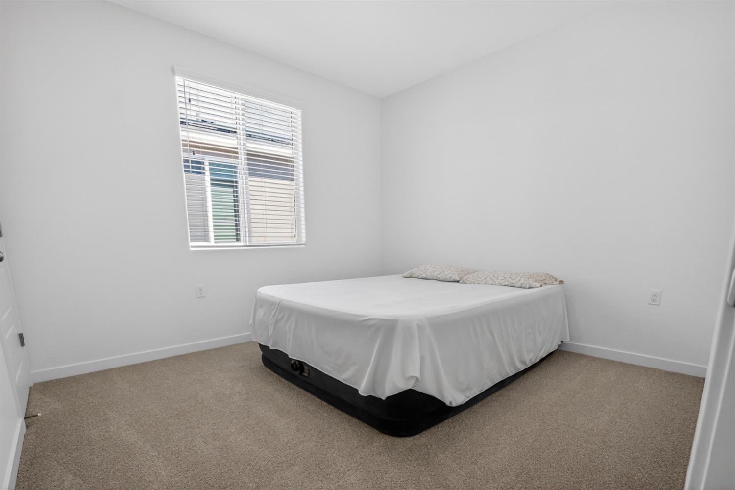 4242 Hampton Way, Clovis, CA 93619