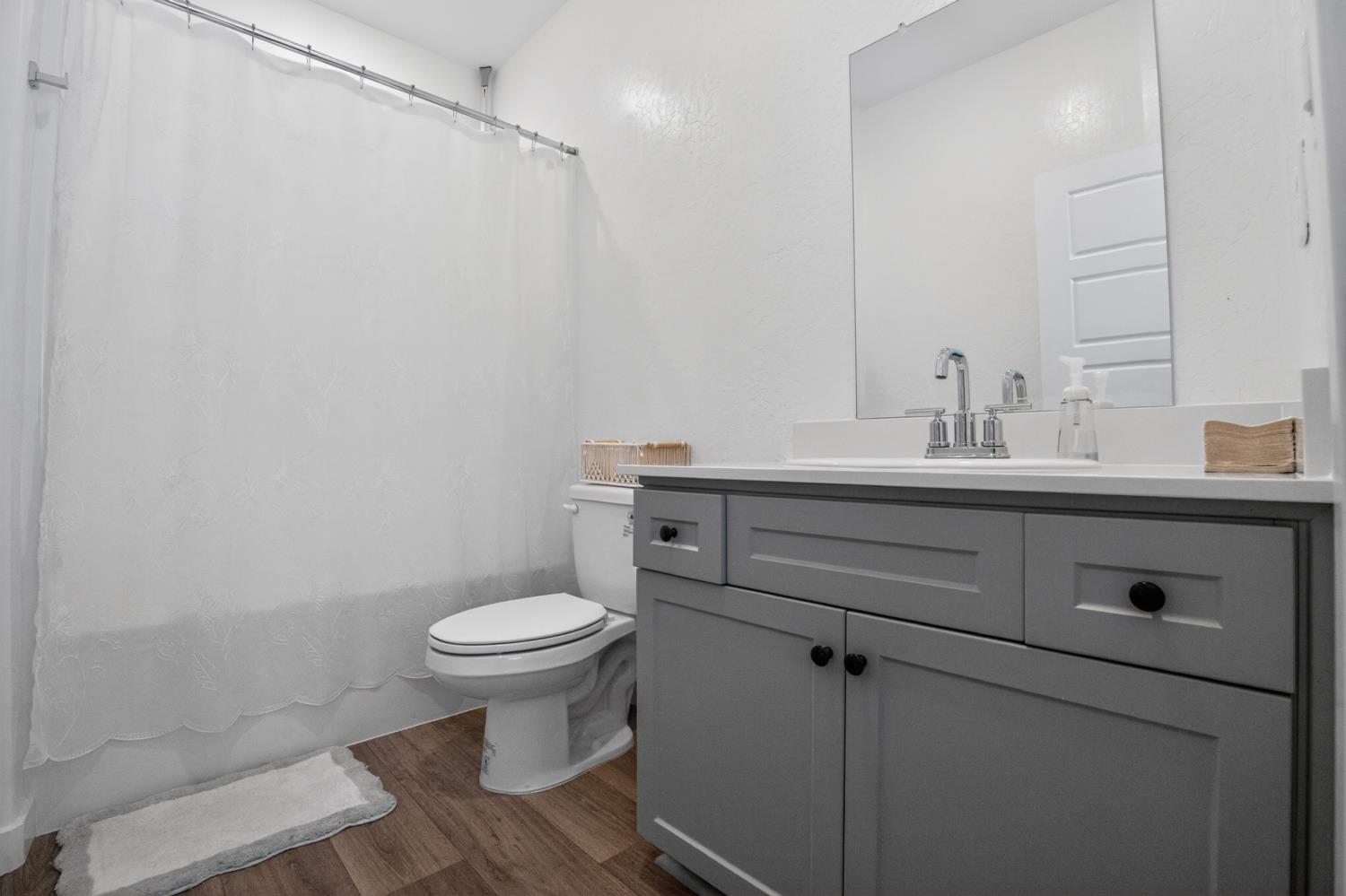 4242 Hampton Way, Clovis, CA 93619