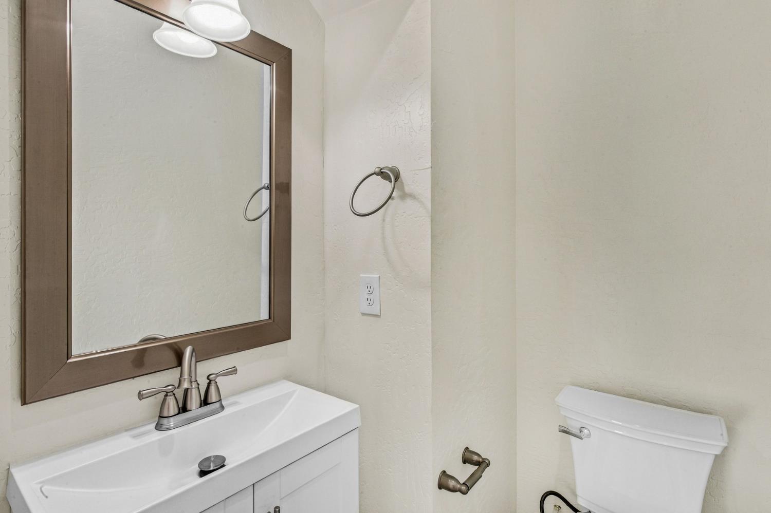 366 W Pinedale Ave, Pinedale, CA 93650