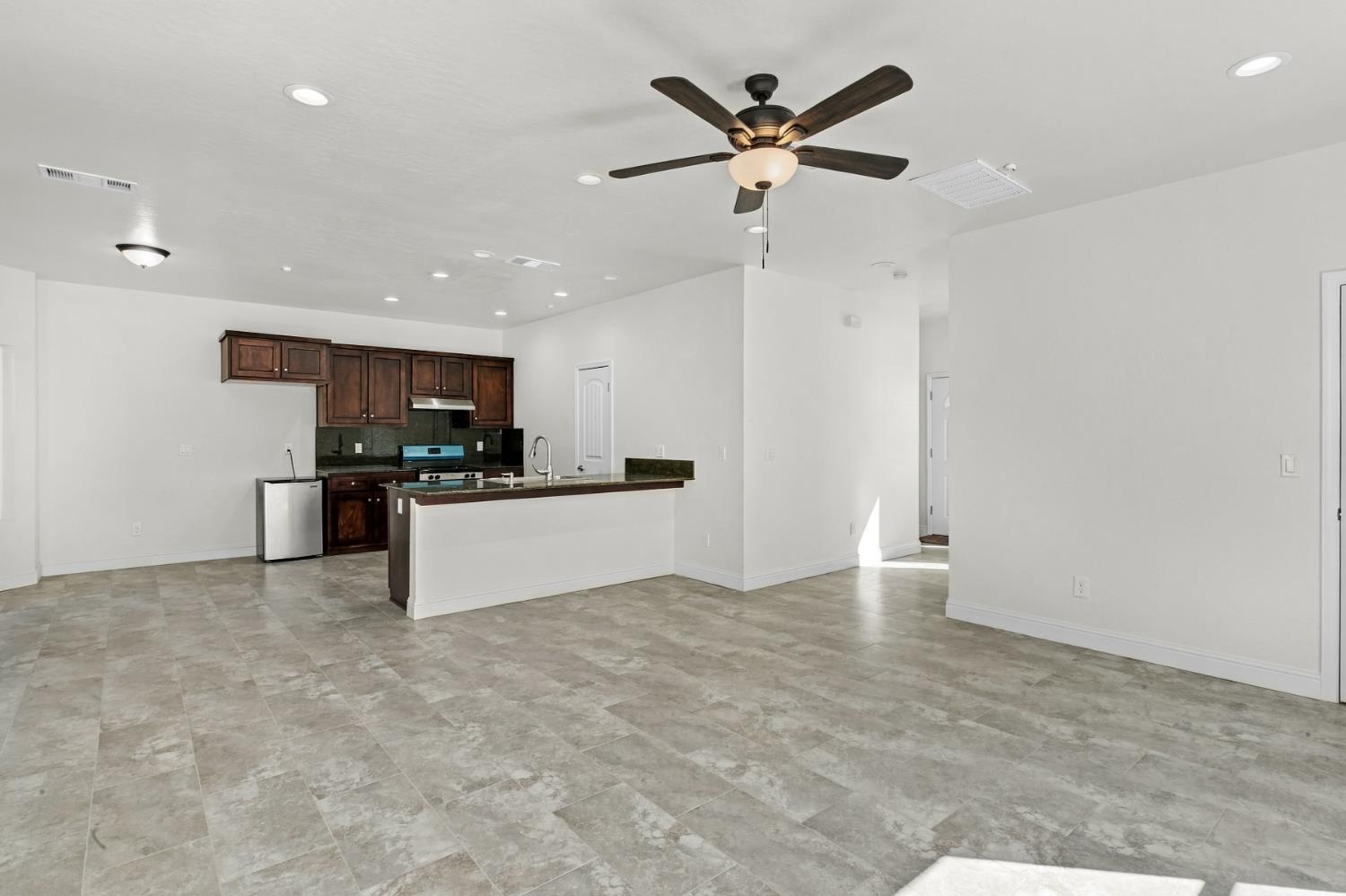 366 W Pinedale Ave, Pinedale, CA 93650