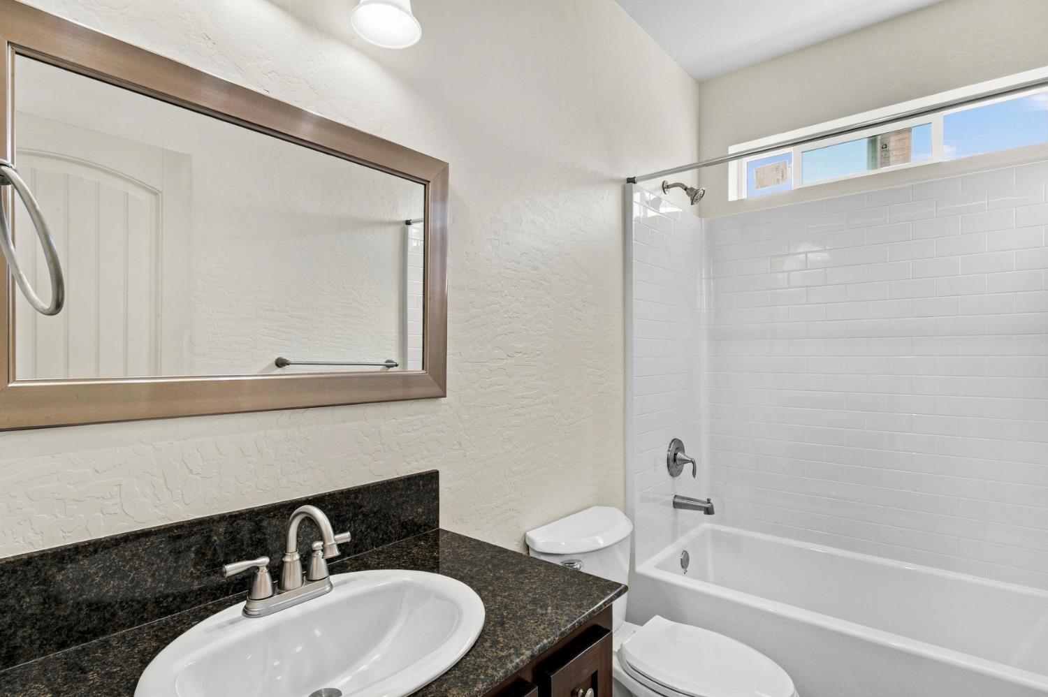 366 W Pinedale Ave, Pinedale, CA 93650