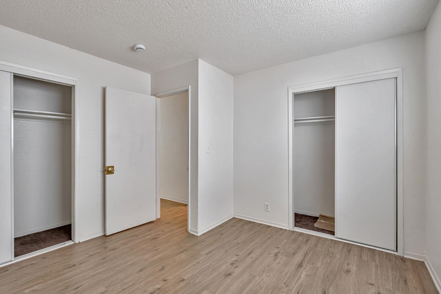 360 N Calaveras St, Fresno, CA 93701