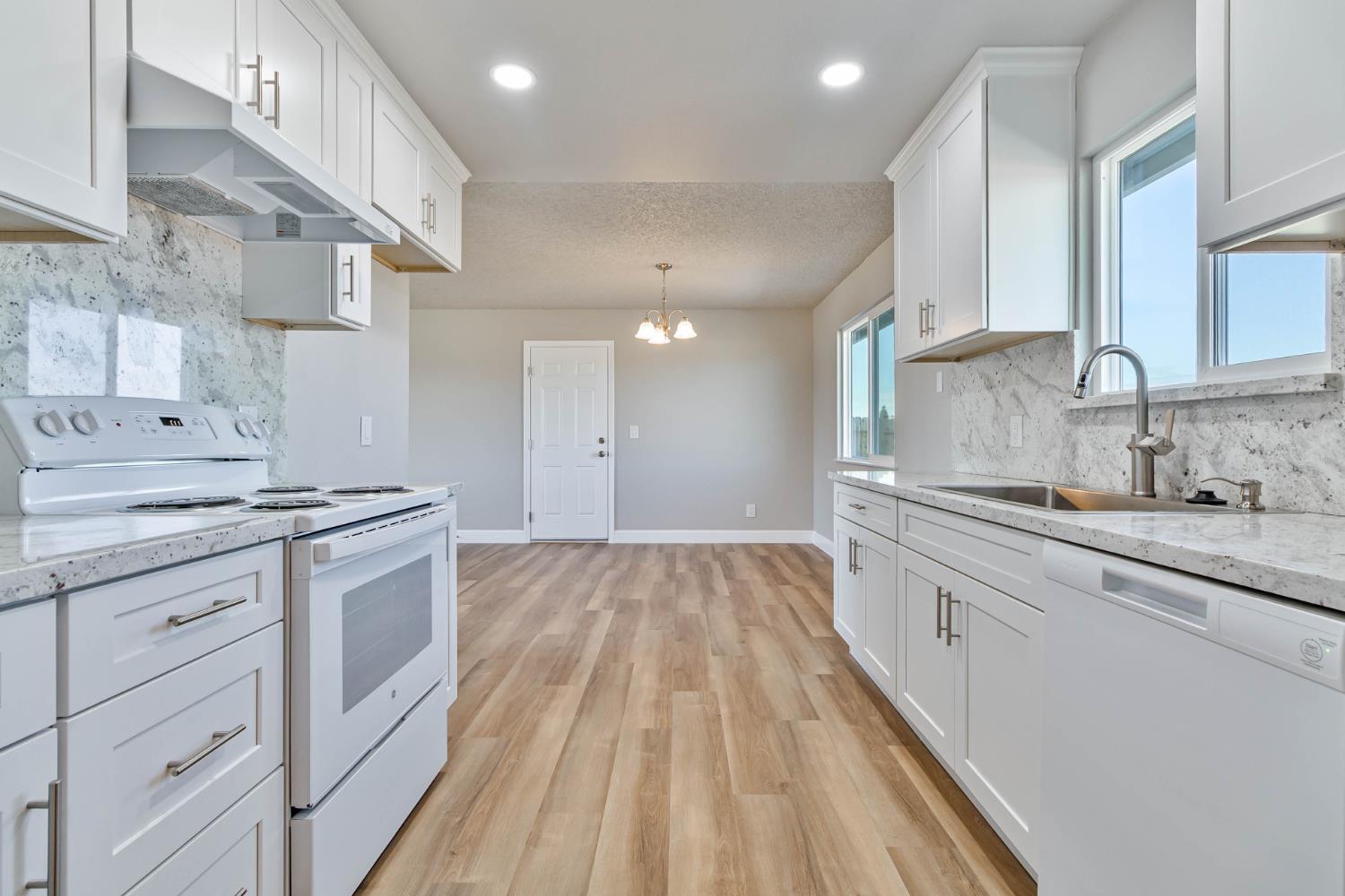 34937 Avenue 13 1/2, Madera, CA 93636