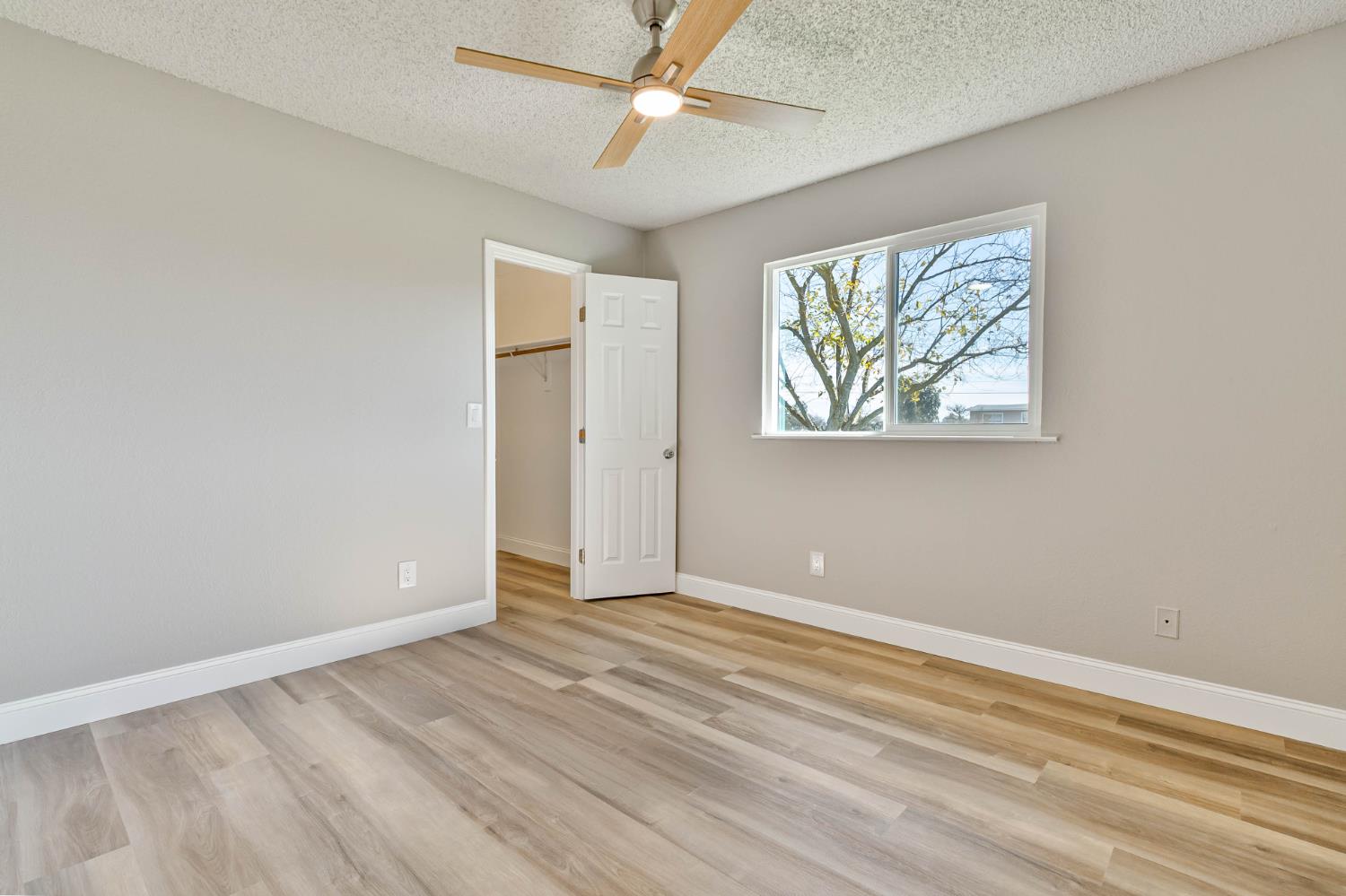 34937 Avenue 13 1/2, Madera, CA 93636