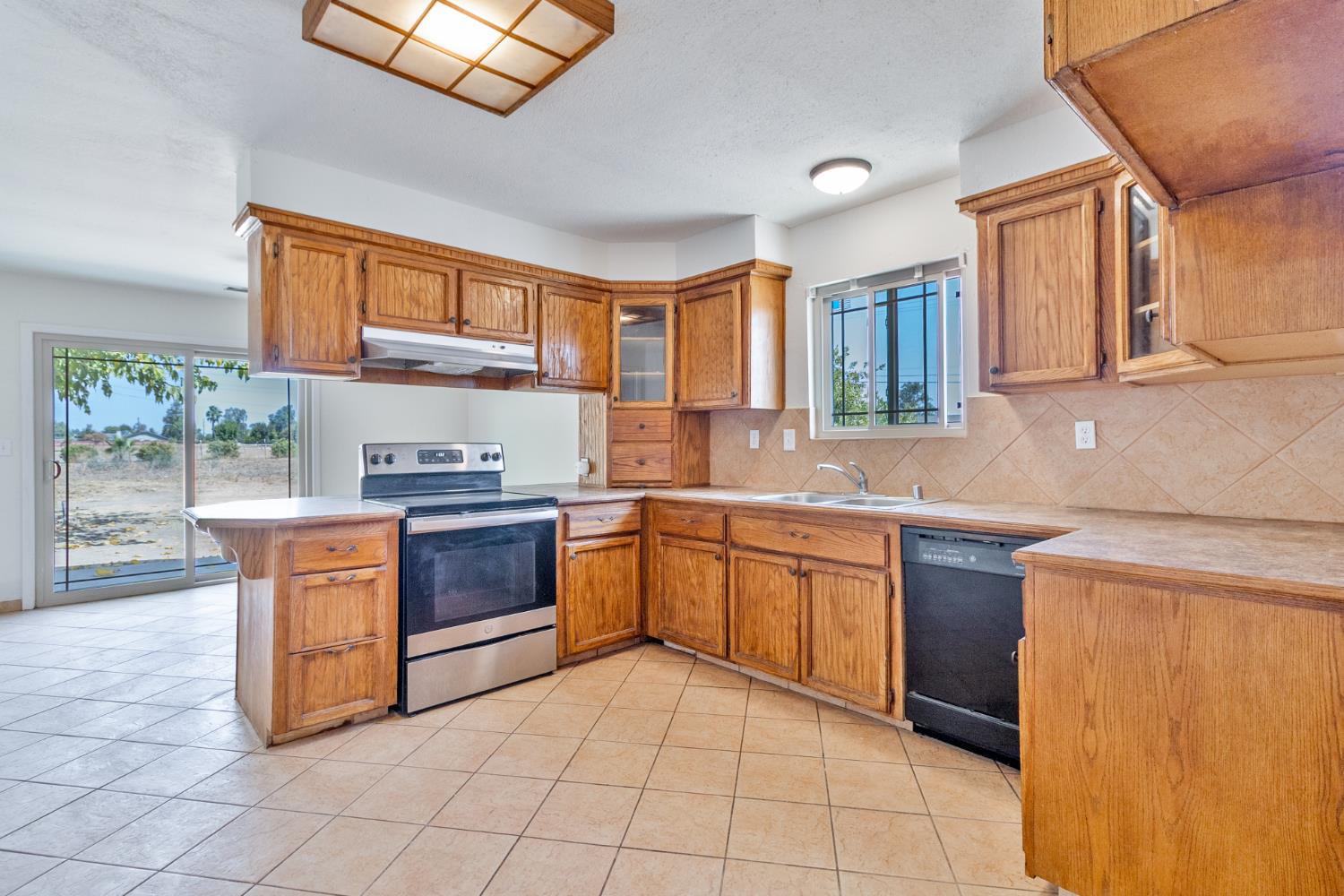 34937 Avenue 13 1/2, Madera, CA 93636