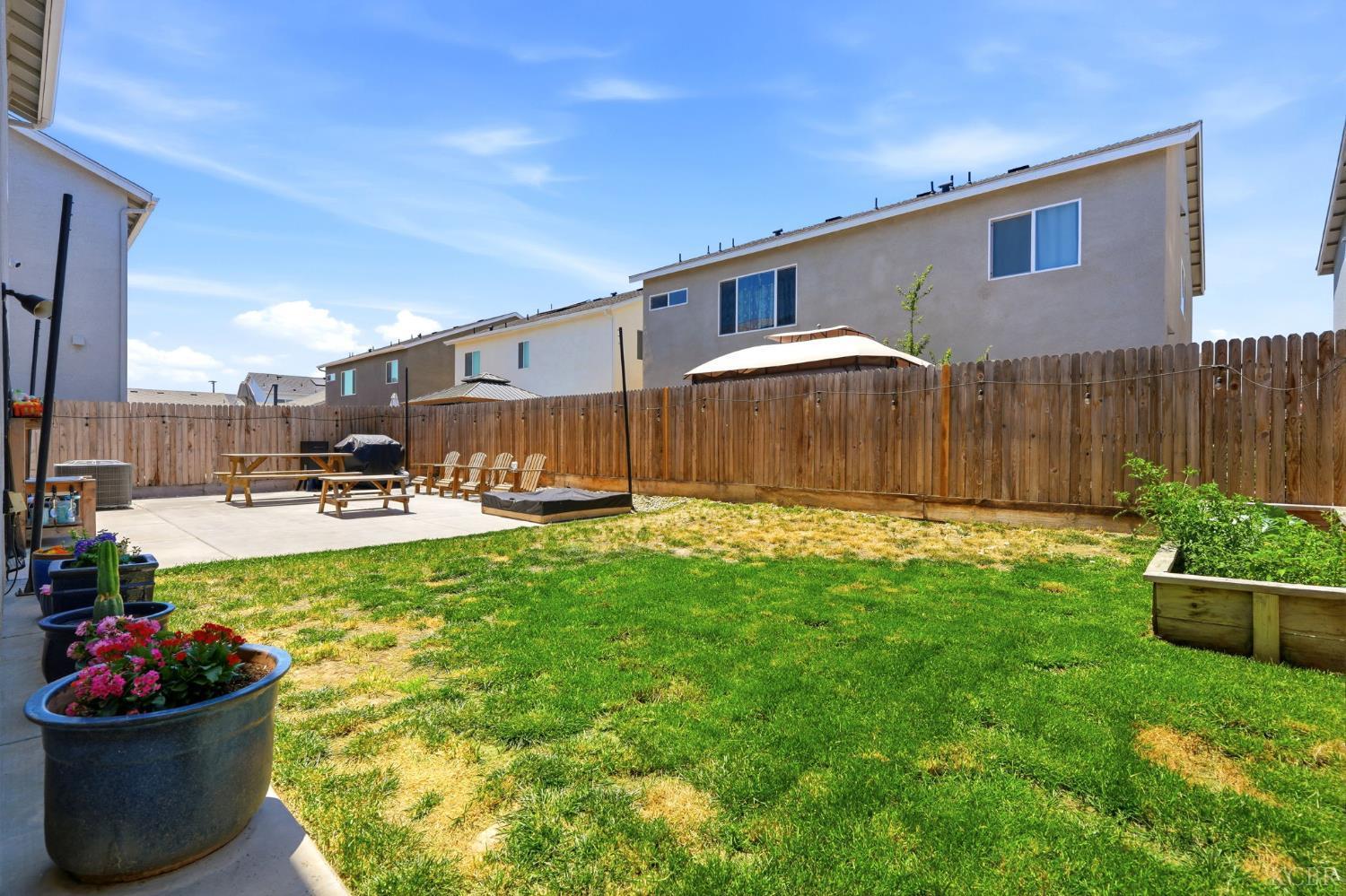 1772 N Jennie Lake Trail, Hanford, CA 93230
