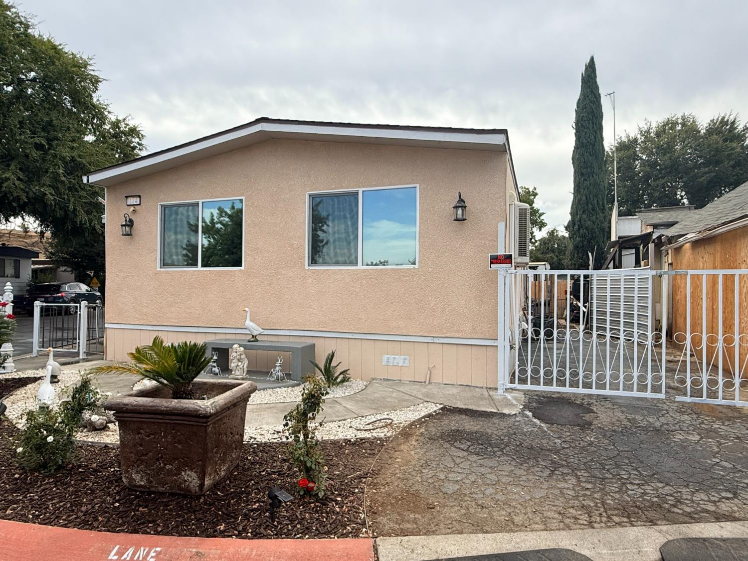 9360 N Blackstone #184, Fresno, CA 93720