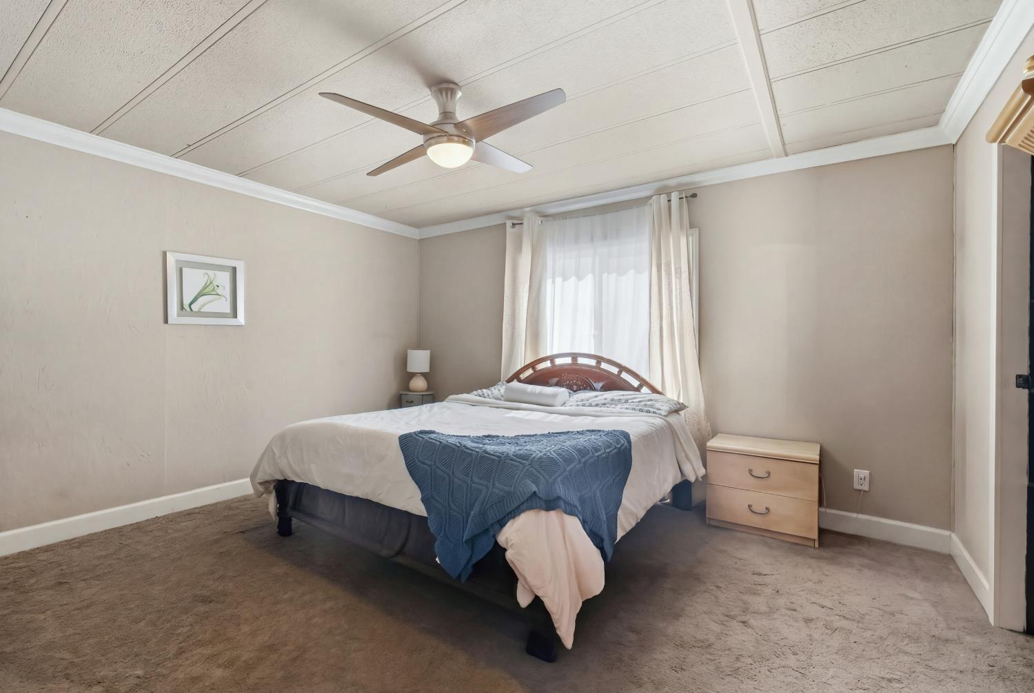 9360 N Blackstone #184, Fresno, CA 93720
