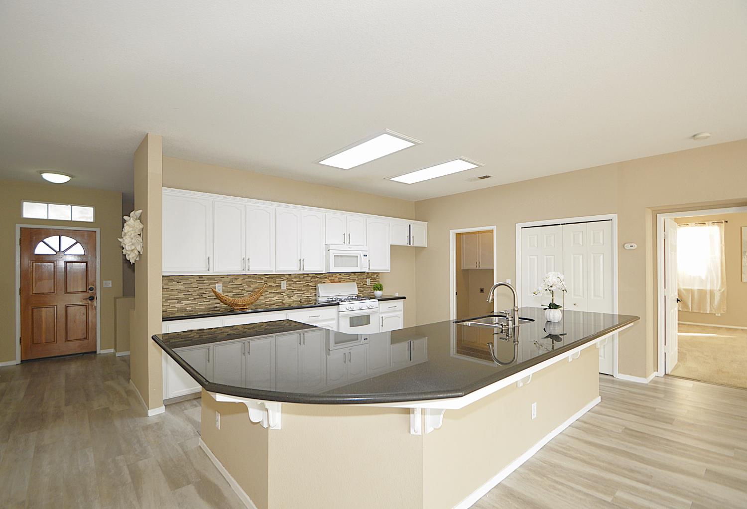 1133 Cousins Ct, Lemoore, CA 93245