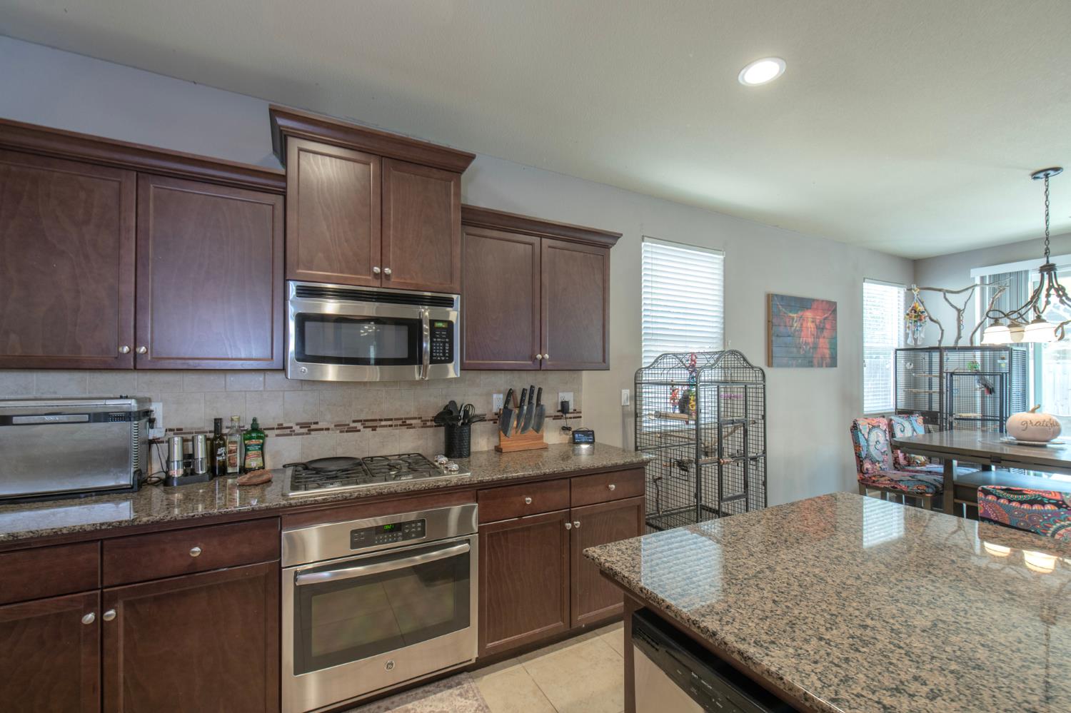 3424 Flint Ave, Clovis, CA 93619