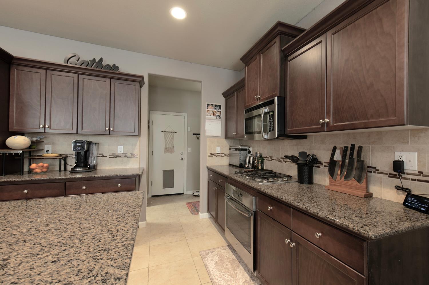 3424 Flint Ave, Clovis, CA 93619