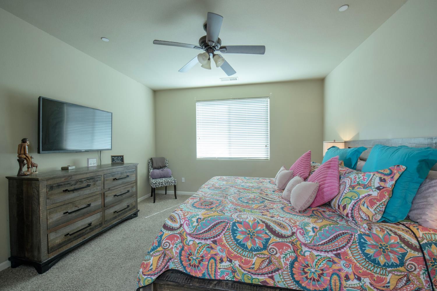 3424 Flint Ave, Clovis, CA 93619