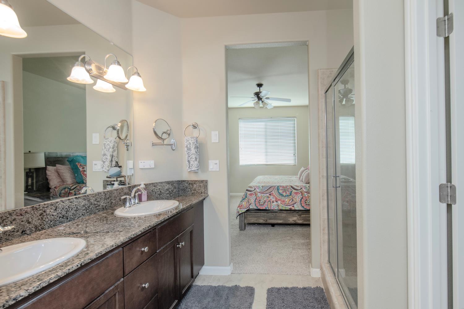 3424 Flint Ave, Clovis, CA 93619