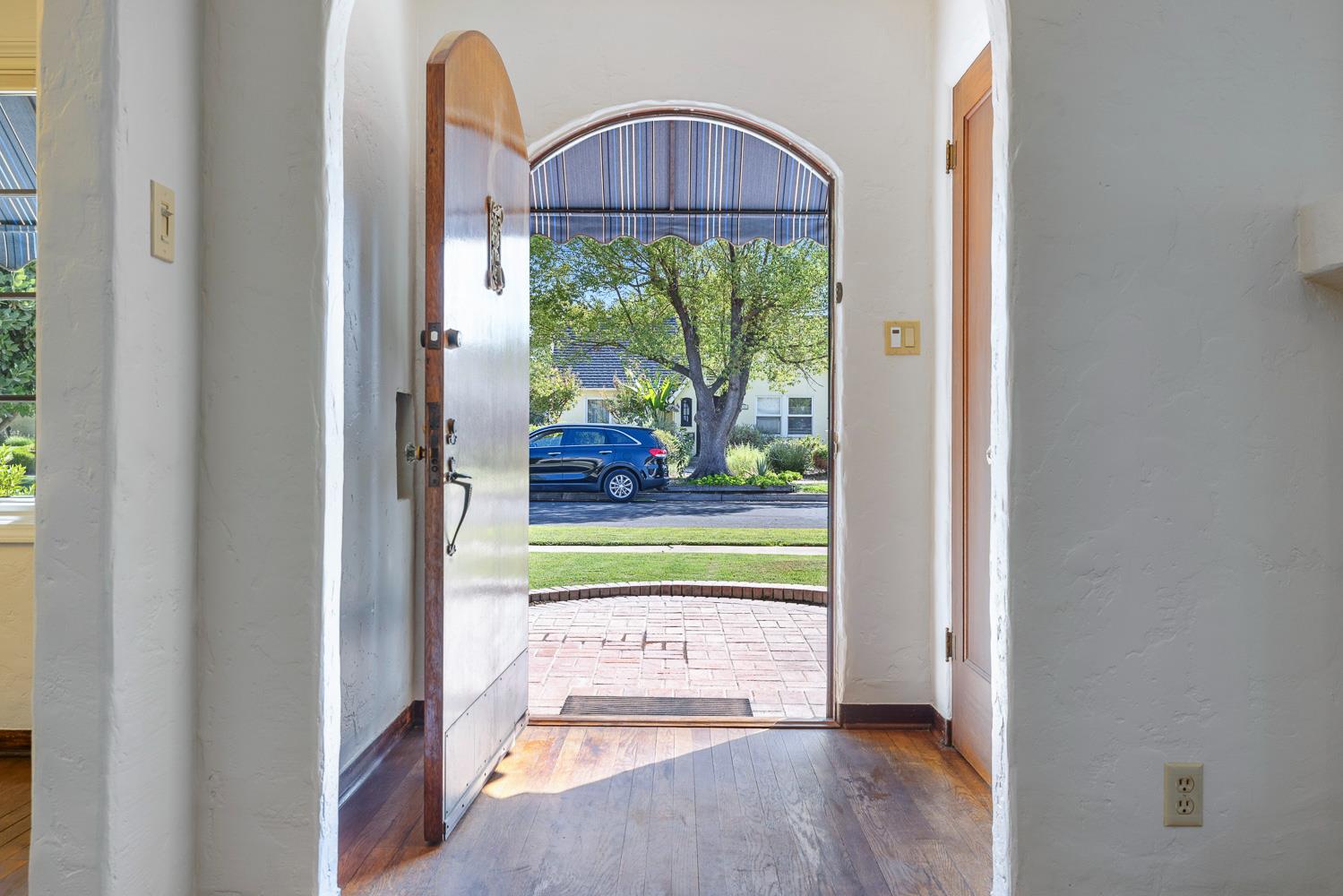 437 E Cornell Ave, Fresno, CA 93704
