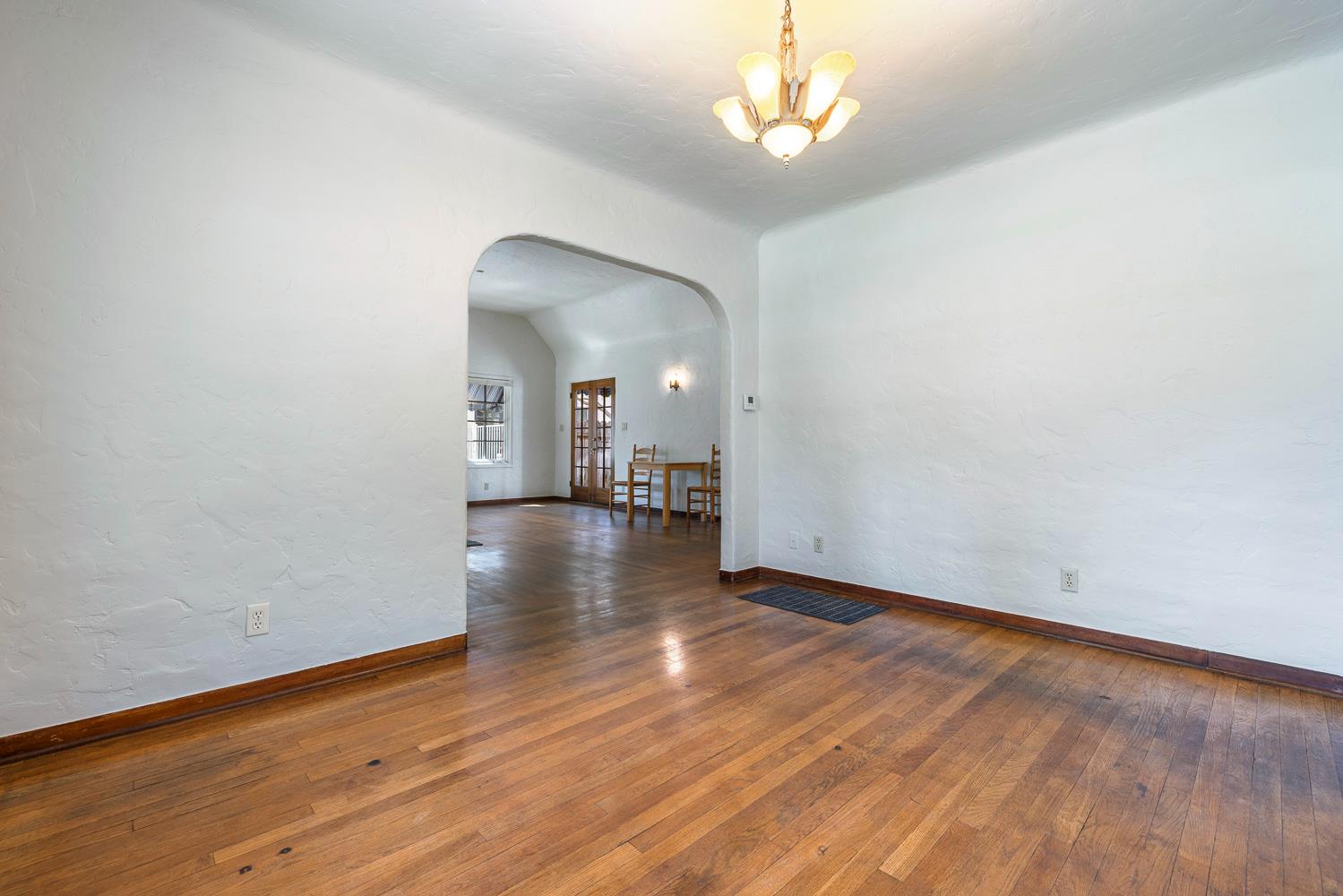 437 E Cornell Ave, Fresno, CA 93704