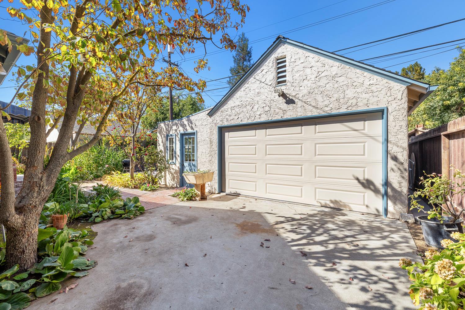 437 E Cornell Ave, Fresno, CA 93704