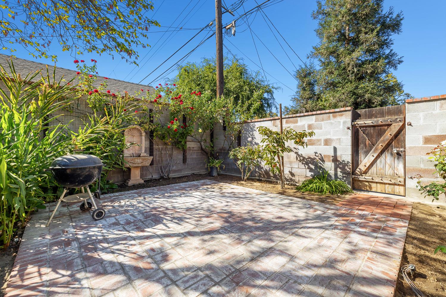 437 E Cornell Ave, Fresno, CA 93704