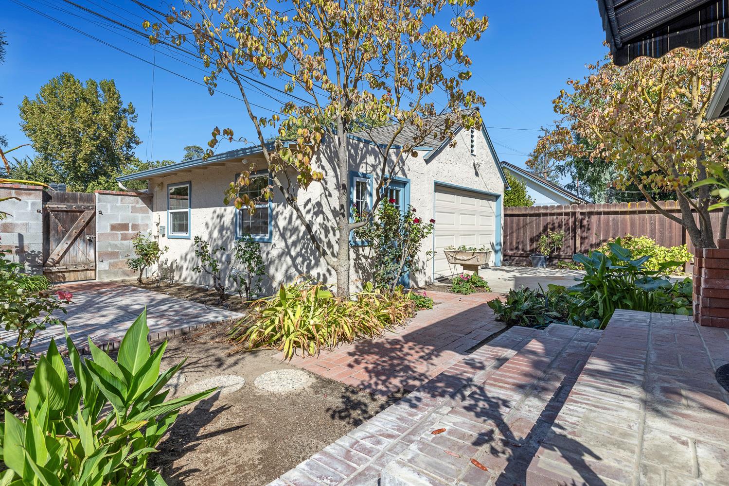 437 E Cornell Ave, Fresno, CA 93704