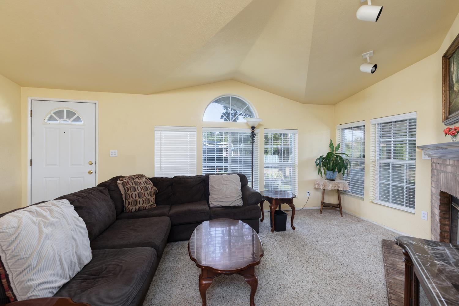 8701 HIGHWAY 41 #10, Fresno, CA 93720