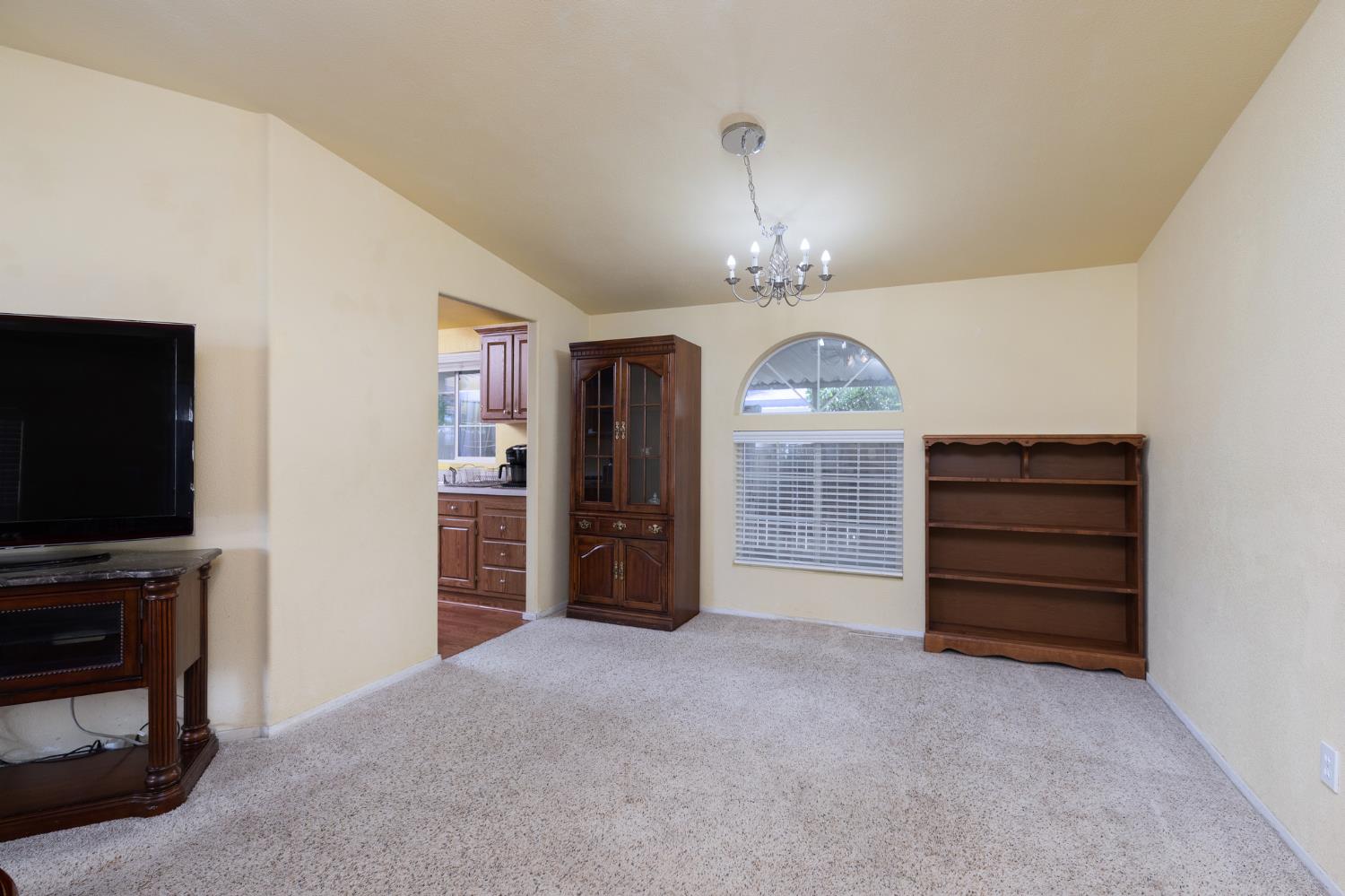 8701 HIGHWAY 41 #10, Fresno, CA 93720
