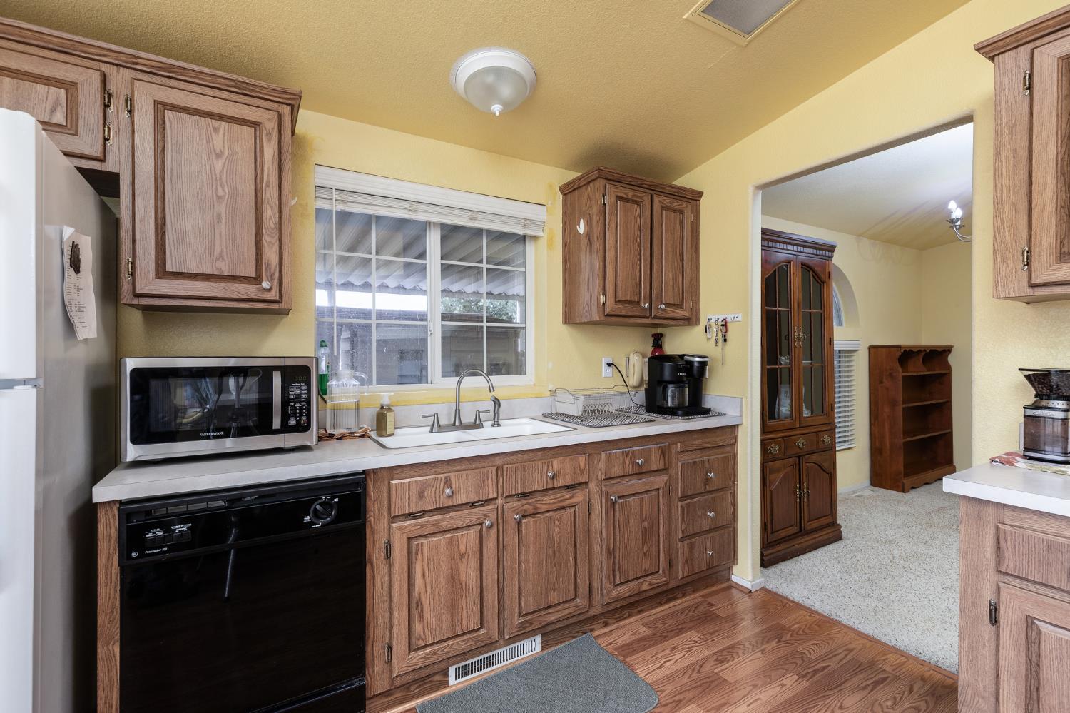 8701 HIGHWAY 41 #10, Fresno, CA 93720