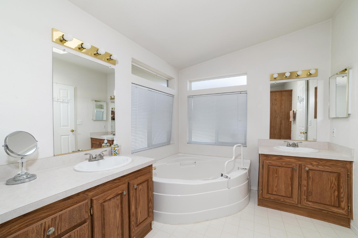 8701 HIGHWAY 41 #10, Fresno, CA 93720
