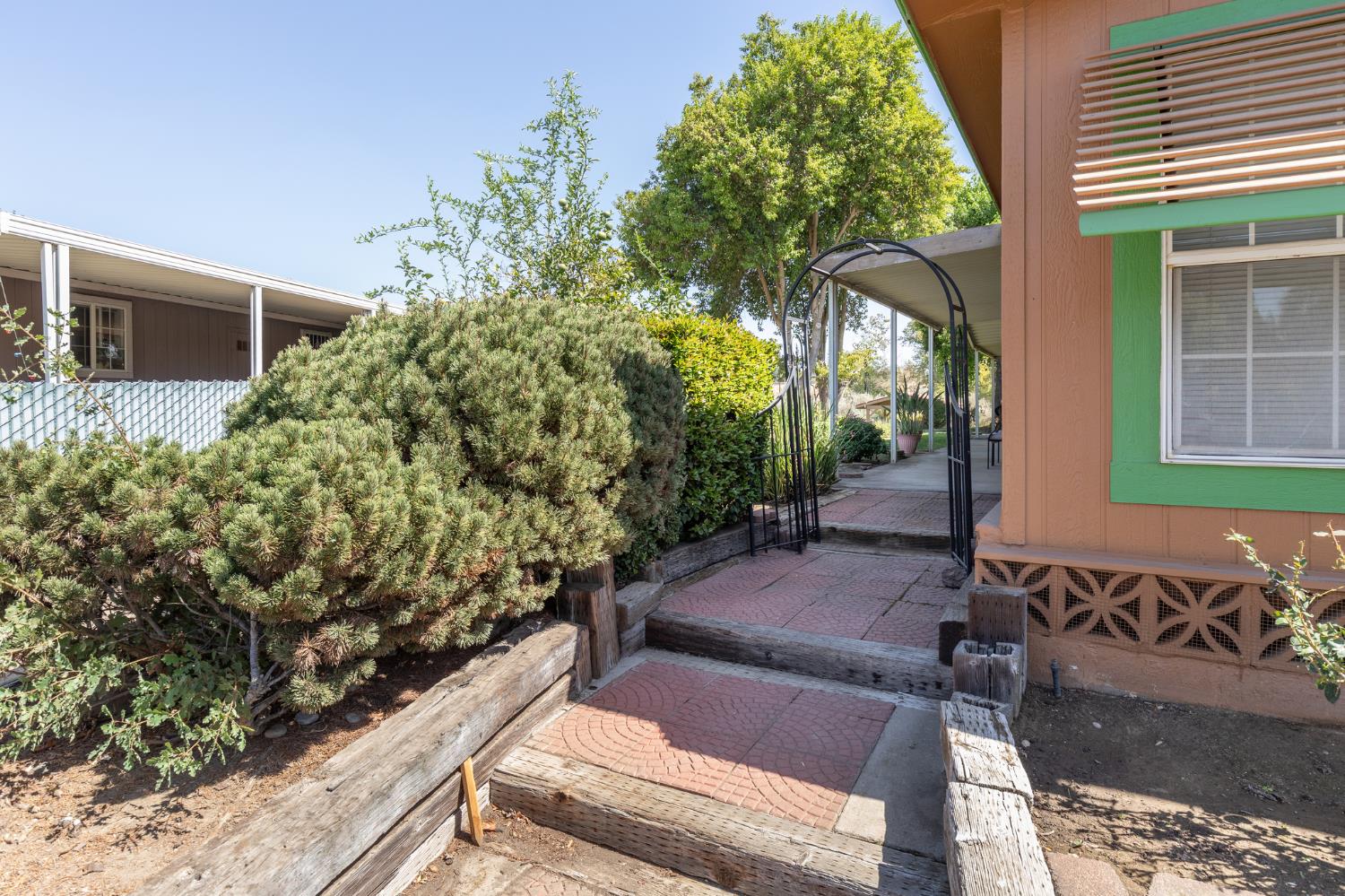 8701 HIGHWAY 41 #10, Fresno, CA 93720