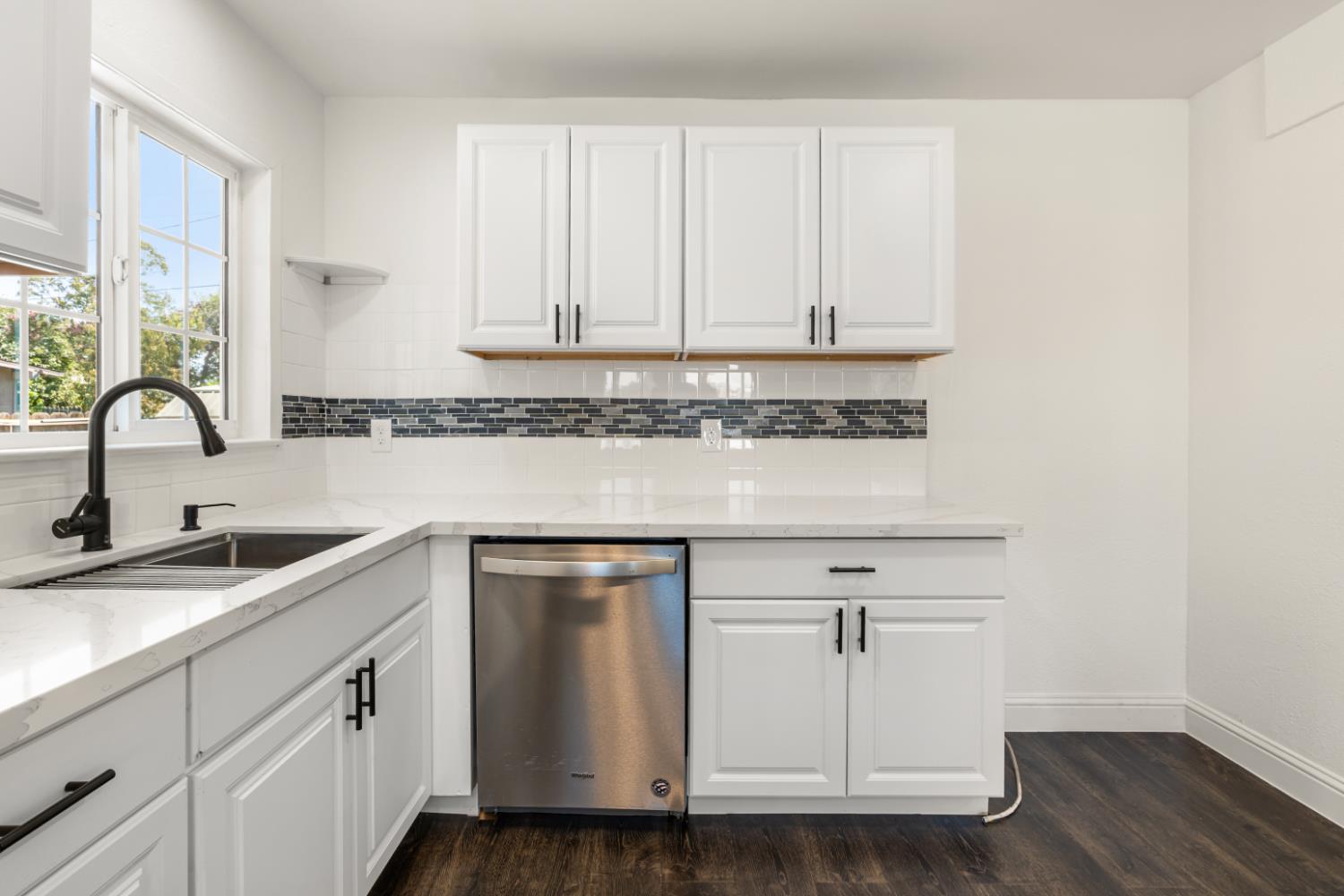 2316 E San Gabriel Ave, Fresno, CA 93726