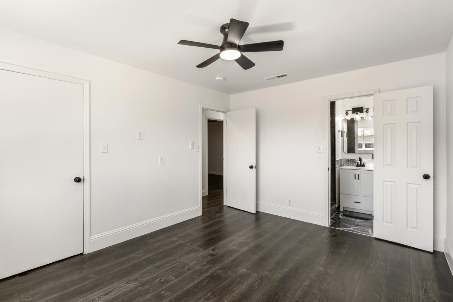 2316 E San Gabriel Ave, Fresno, CA 93726