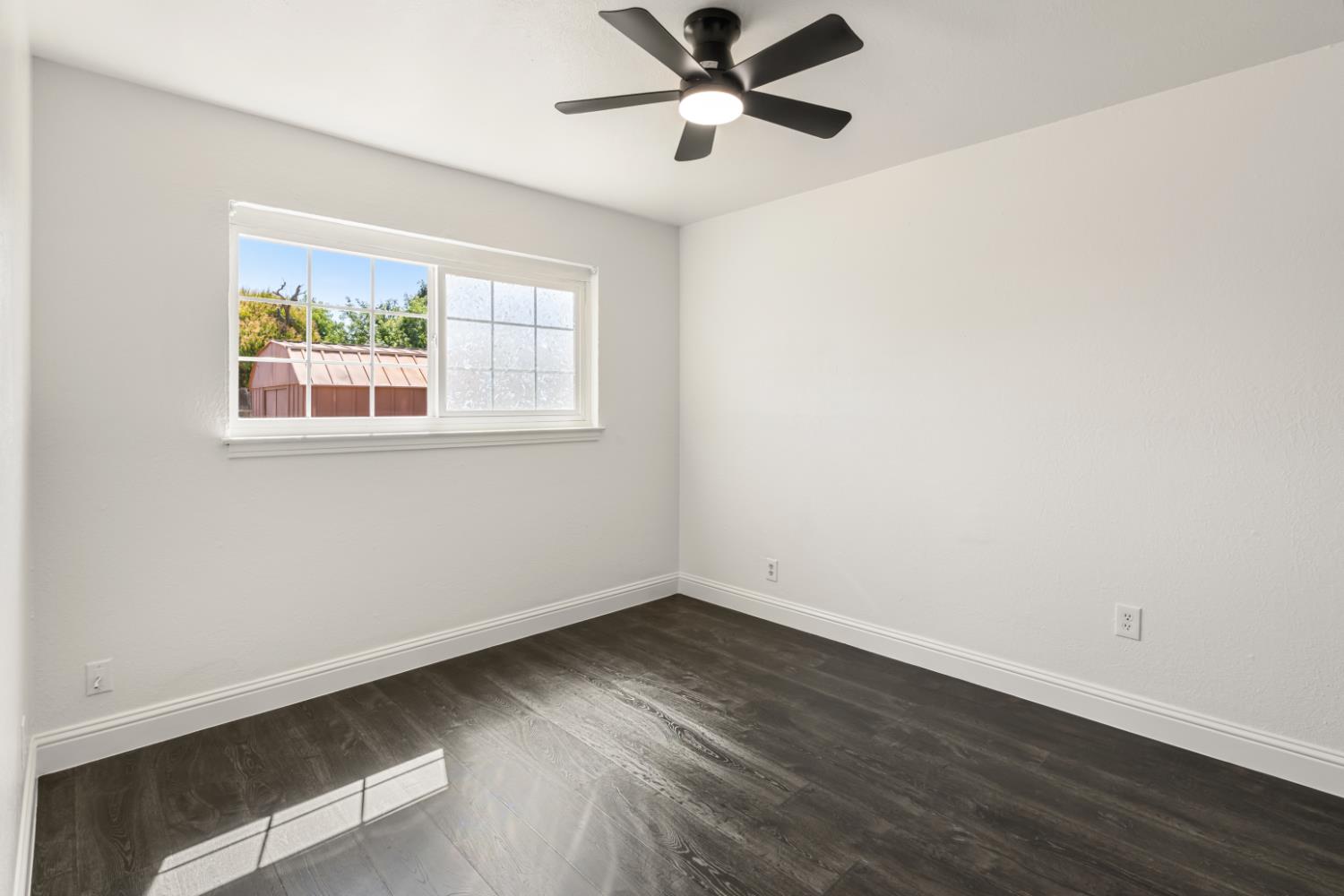 2316 E San Gabriel Ave, Fresno, CA 93726